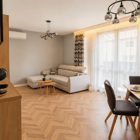 Modern & Stylish 1bd Retreat With Balcony By Flat Manаger