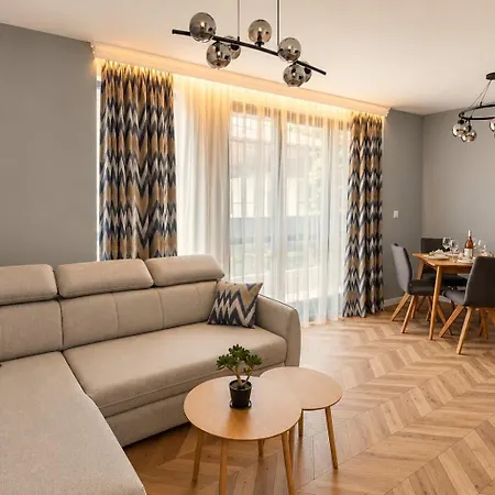 Modern & Stylish 1bd Retreat With Balcony By Flat Manаger بلوفديف
