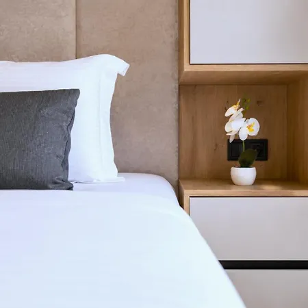 Modern & Stylish 1bd Retreat With Balcony By Flat Manаger شقة